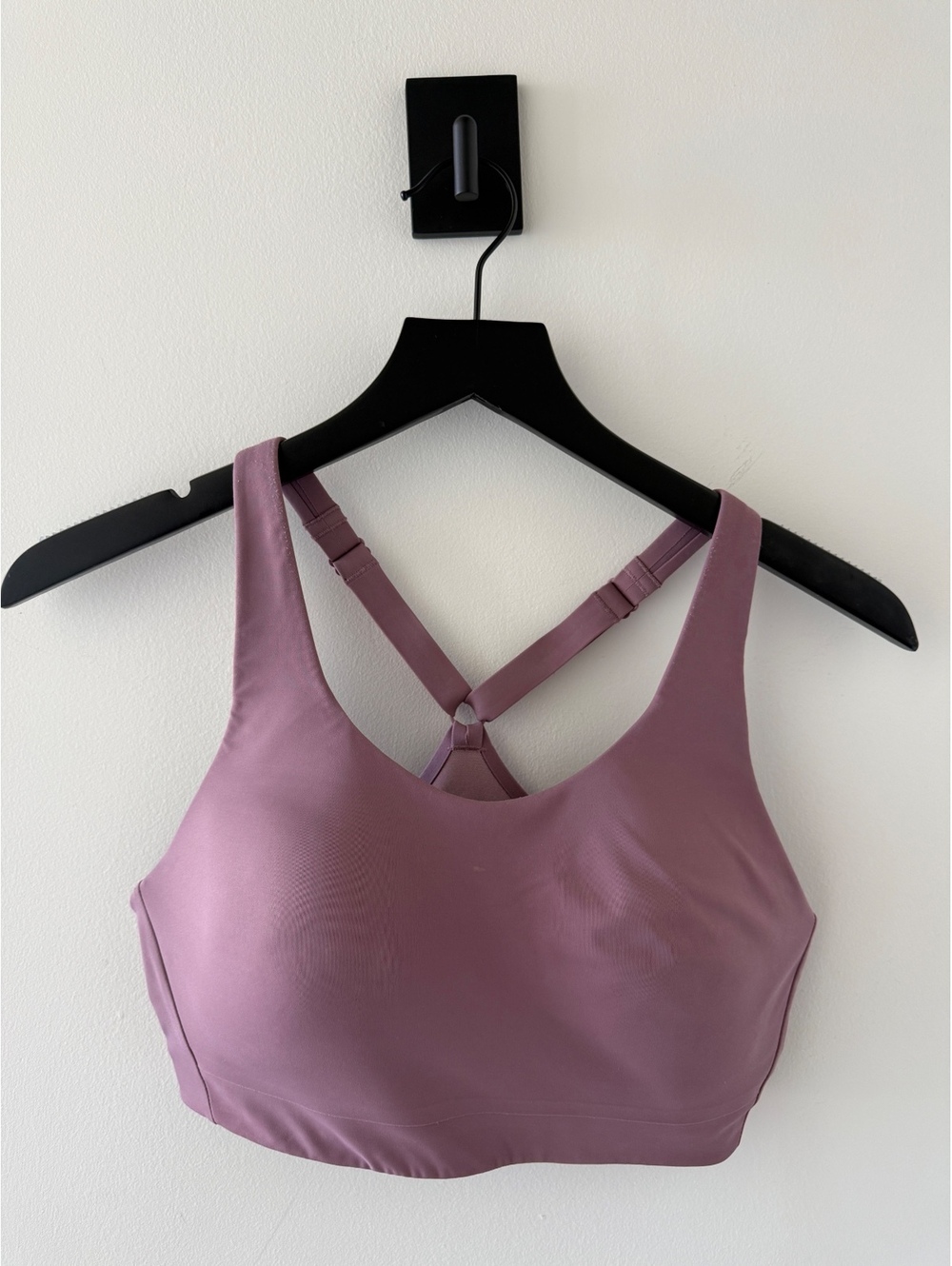 Athleta Mauve Sports Bra with Adjustable Straps and Mesh Detail | Size 34D